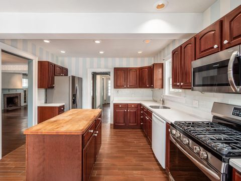 Tiny photo for 2350 Bryden Road, Bexley, OH 43209 (MLS # 225044728)