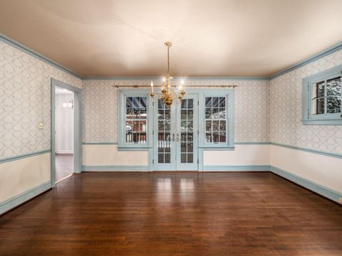 Tiny photo for 2350 Bryden Road, Bexley, OH 43209 (MLS # 225044728)