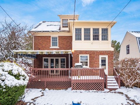 Tiny photo for 2350 Bryden Road, Bexley, OH 43209 (MLS # 225044728)