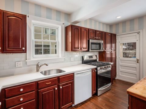 Tiny photo for 2350 Bryden Road, Bexley, OH 43209 (MLS # 225044728)