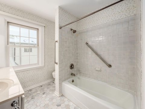 Tiny photo for 2350 Bryden Road, Bexley, OH 43209 (MLS # 225044728)