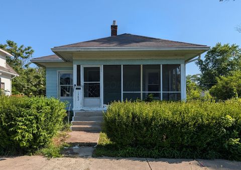 Photo of 1382 E 21st Avenue, Columbus, OH 43211 (MLS # 226020468)