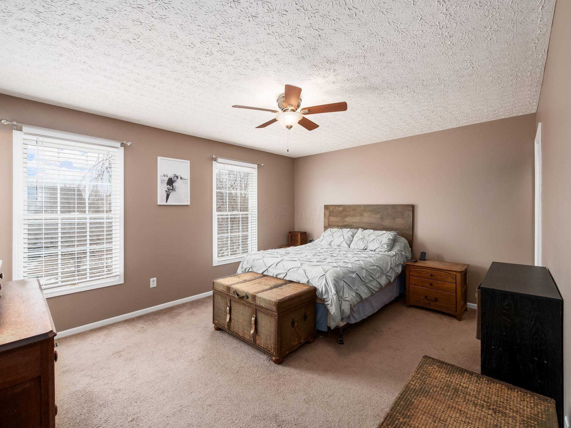 1061 Mill Park Drive, Marysville, Ohio image 16