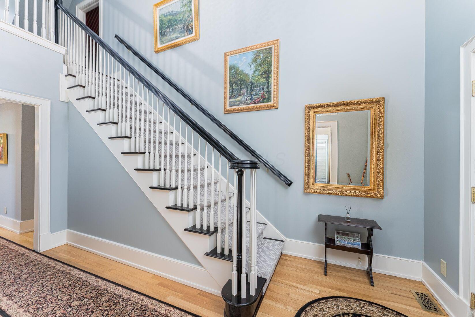 7474 King George Drive, New Albany, Ohio image 3