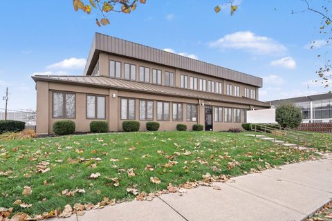 Photo of 455 E Mound Street, Columbus, OH 43215 (MLS # 225044324)