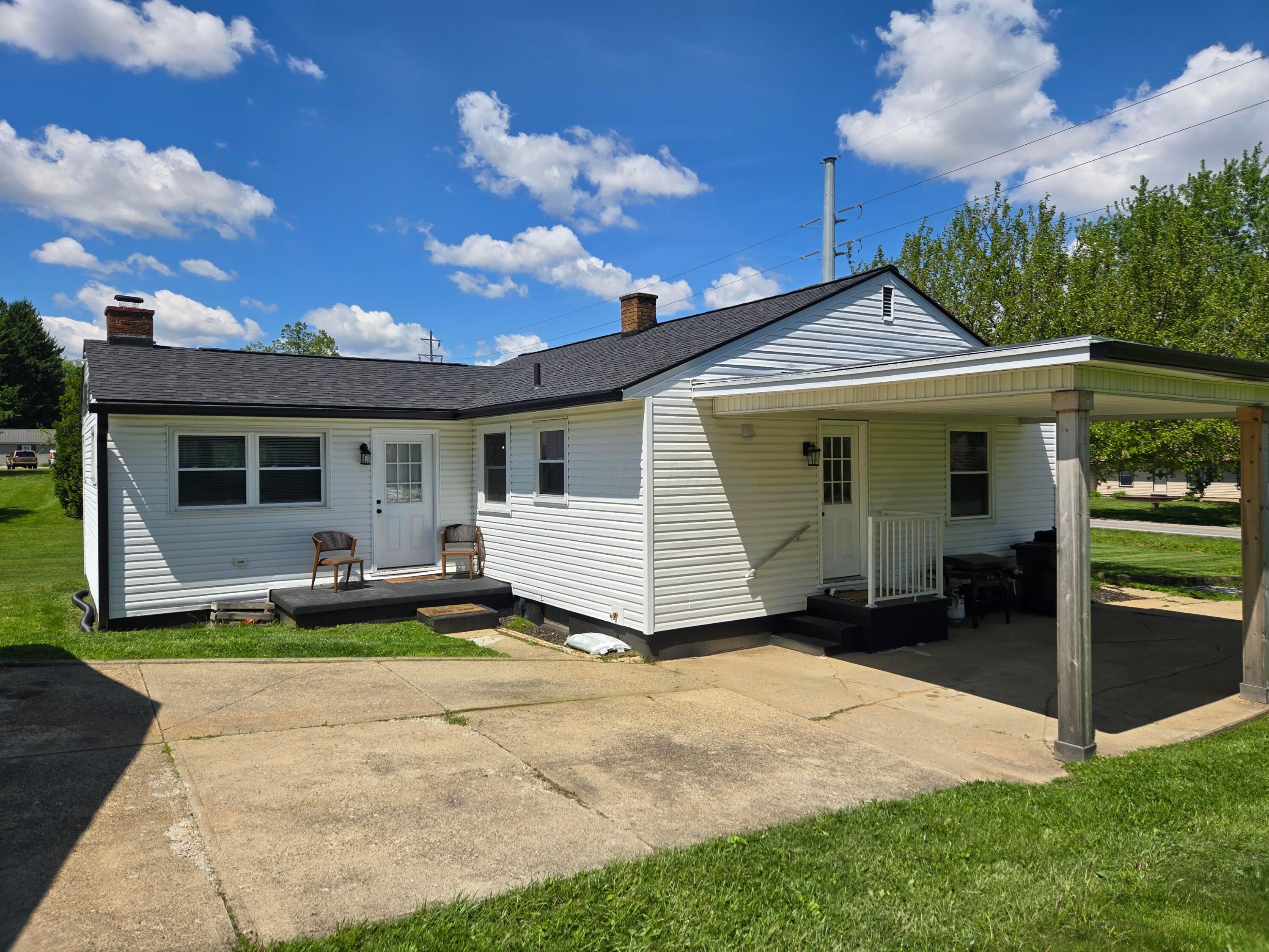 1105 Coonpath Road NW
