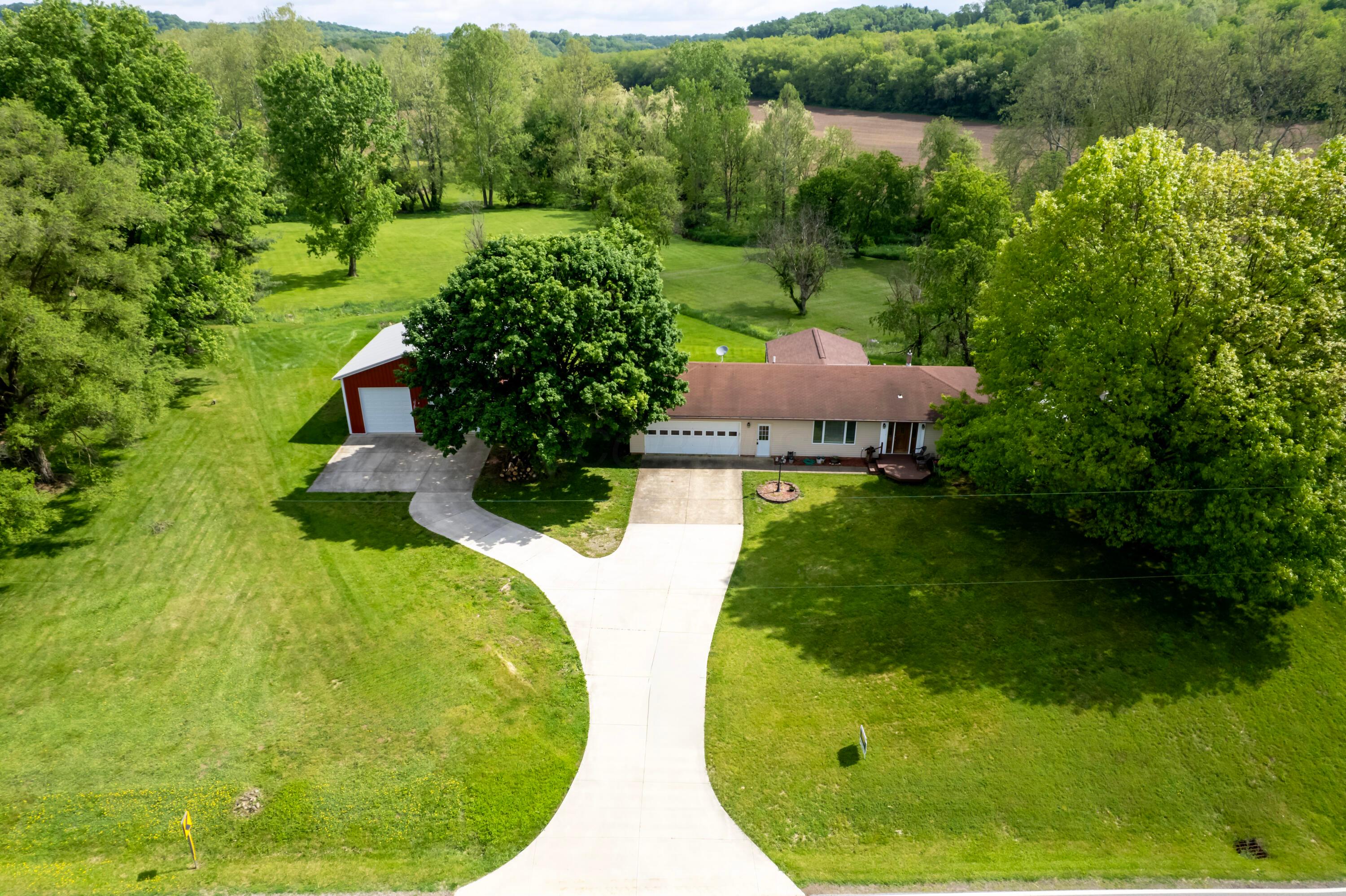 2817 County Road 775, Loudonville, Ohio image 2