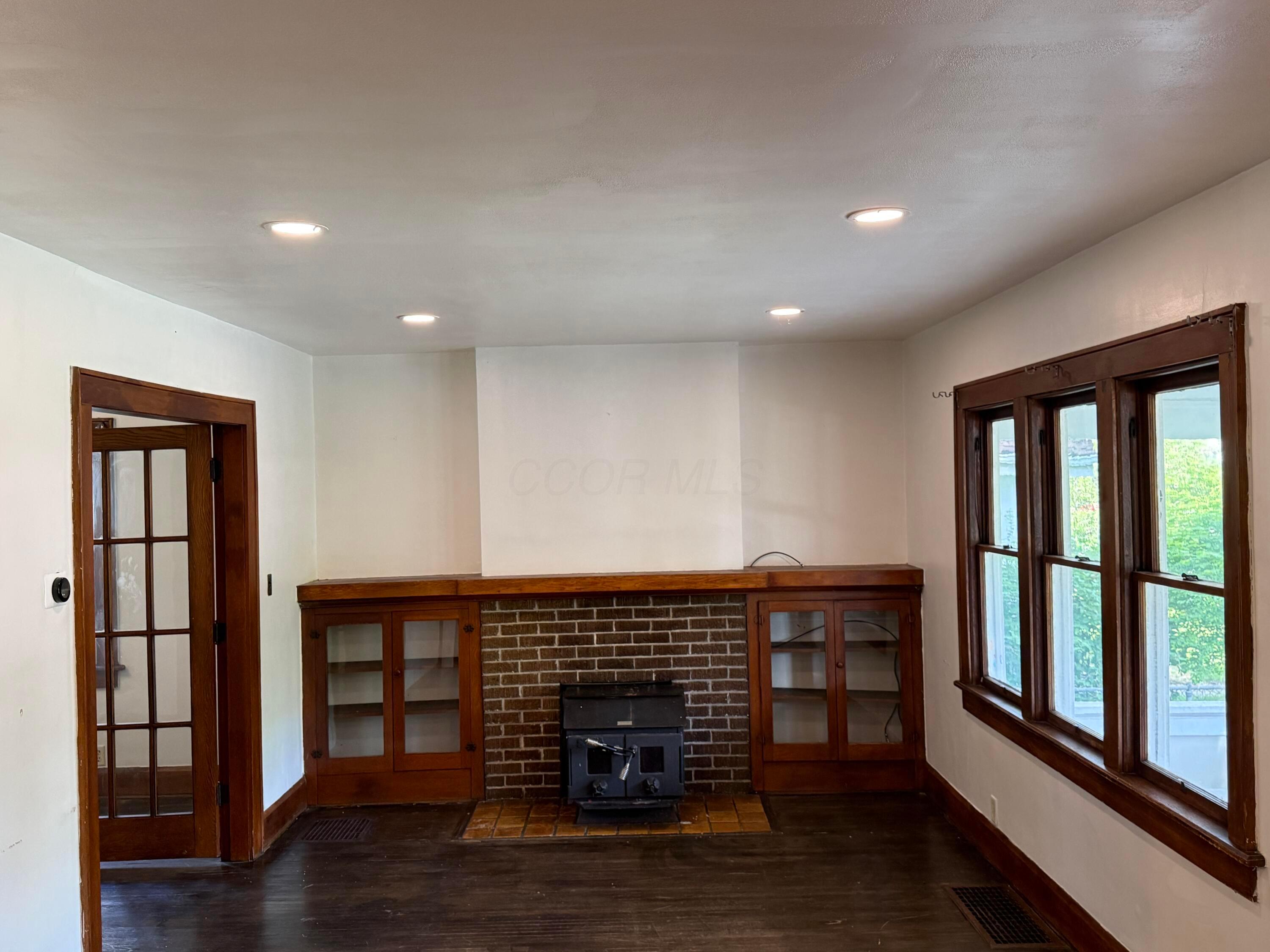 100 W North Broadway Street