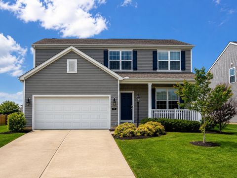 Photo of 182 Old Bay Drive, Pataskala, OH 43062 (MLS # 226018647)