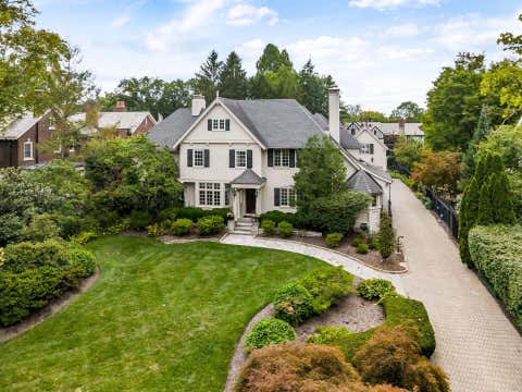 Photo of 57 Preston Road, Columbus, OH 43209 (MLS # 226027650)