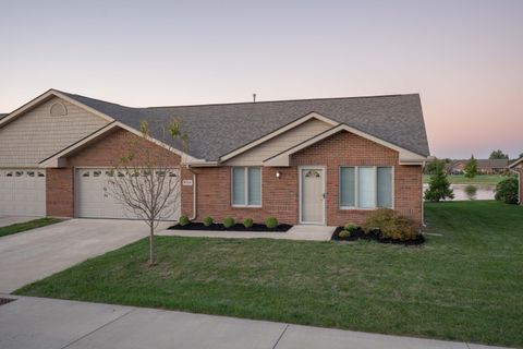 Photo of 840 Autumn Chase Lane, Marysville, OH 43040 (MLS # 225039175)