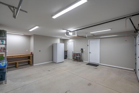 Tiny photo for 840 Autumn Chase Lane, Marysville, OH 43040 (MLS # 225039175)