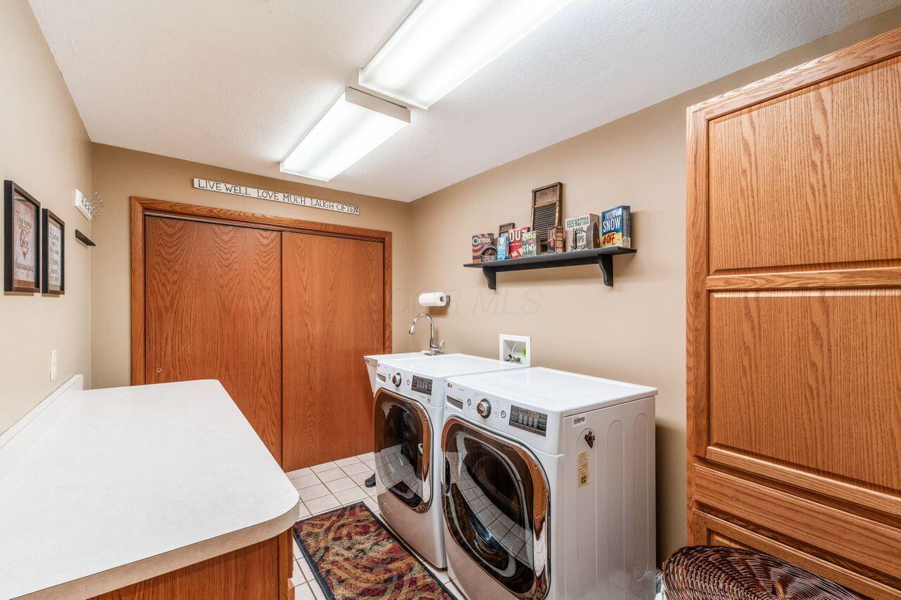 2040 Riggs Road, Newark, Ohio image 23