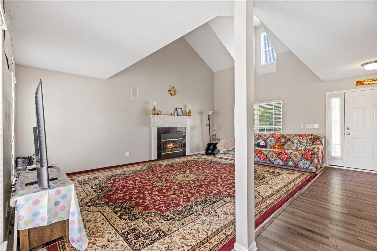 6004 Goldstone Drive, Grove City, Ohio image 22