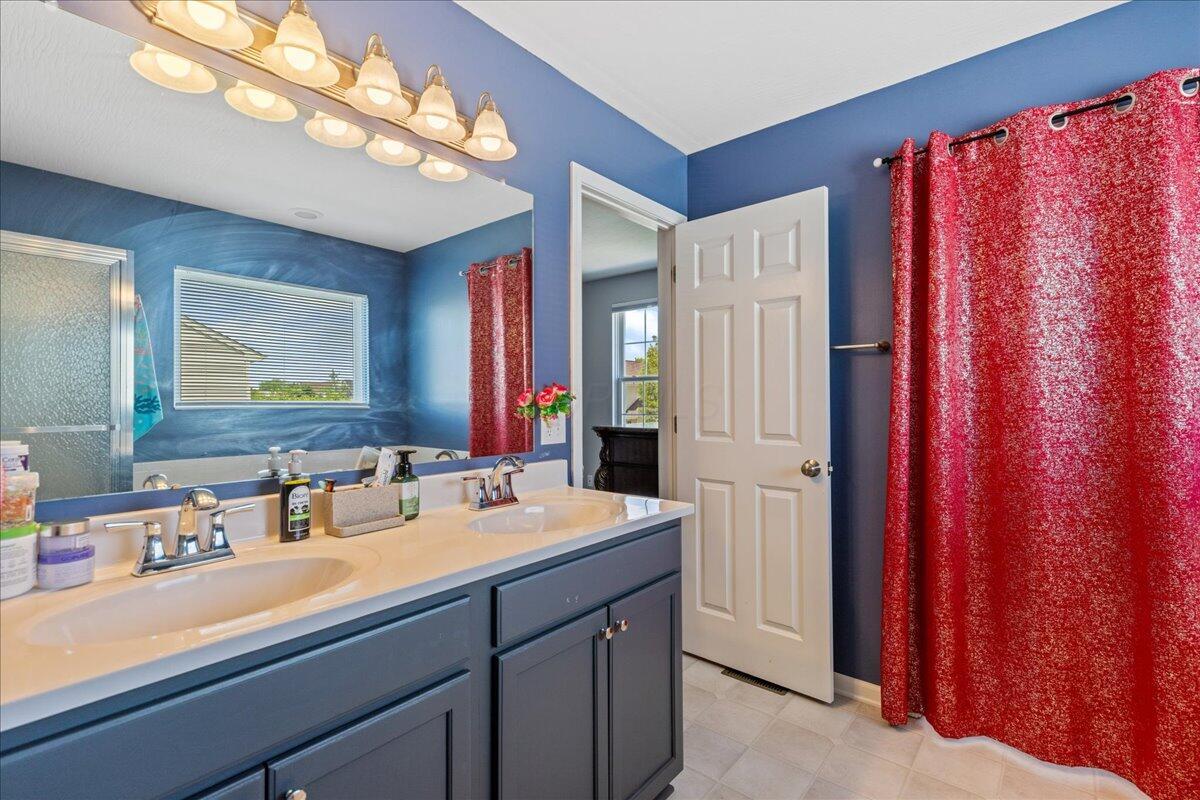 6004 Goldstone Drive, Grove City, Ohio image 31