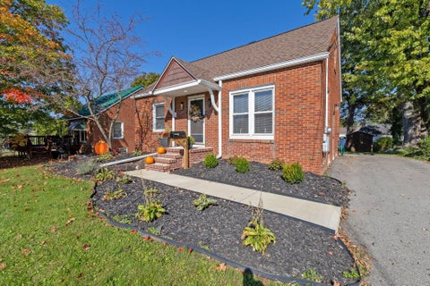 Tiny photo for 223 Reform Street, Mansfield, OH 44902 (MLS # 226039306)