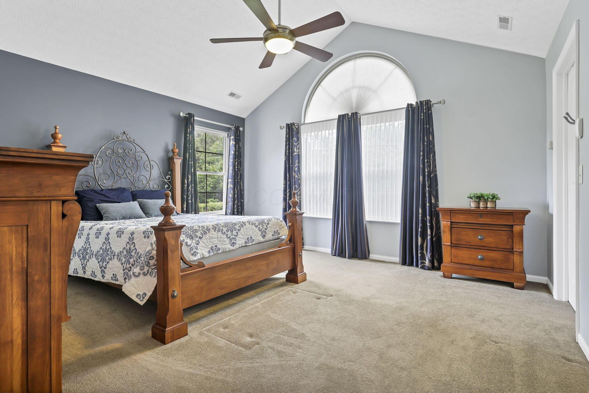 6542 Lakeview Circle, Canal Winchester, Ohio image 24