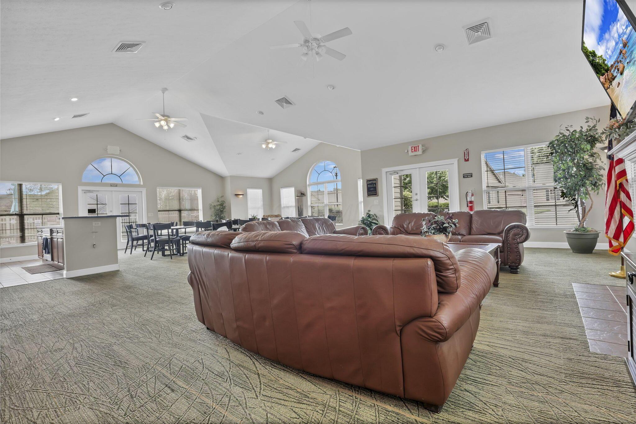 6542 Lakeview Circle, Canal Winchester, Ohio image 36