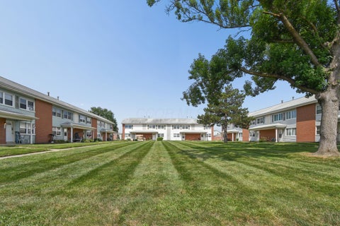 Tiny photo for 156 Buckeye Circle, Columbus, OH 43217 (MLS # 226029470)