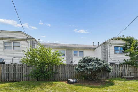 Tiny photo for 156 Buckeye Circle, Columbus, OH 43217 (MLS # 226029470)