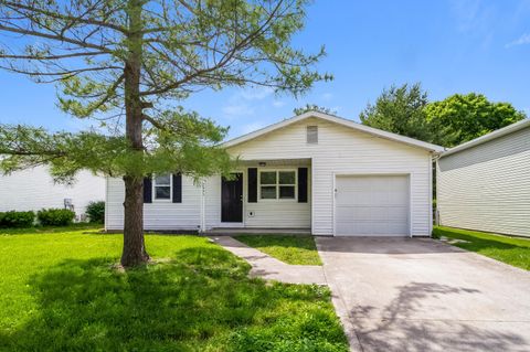 Photo of 2495 Willow View Court, Grove City, OH 43123 (MLS # 225046203)