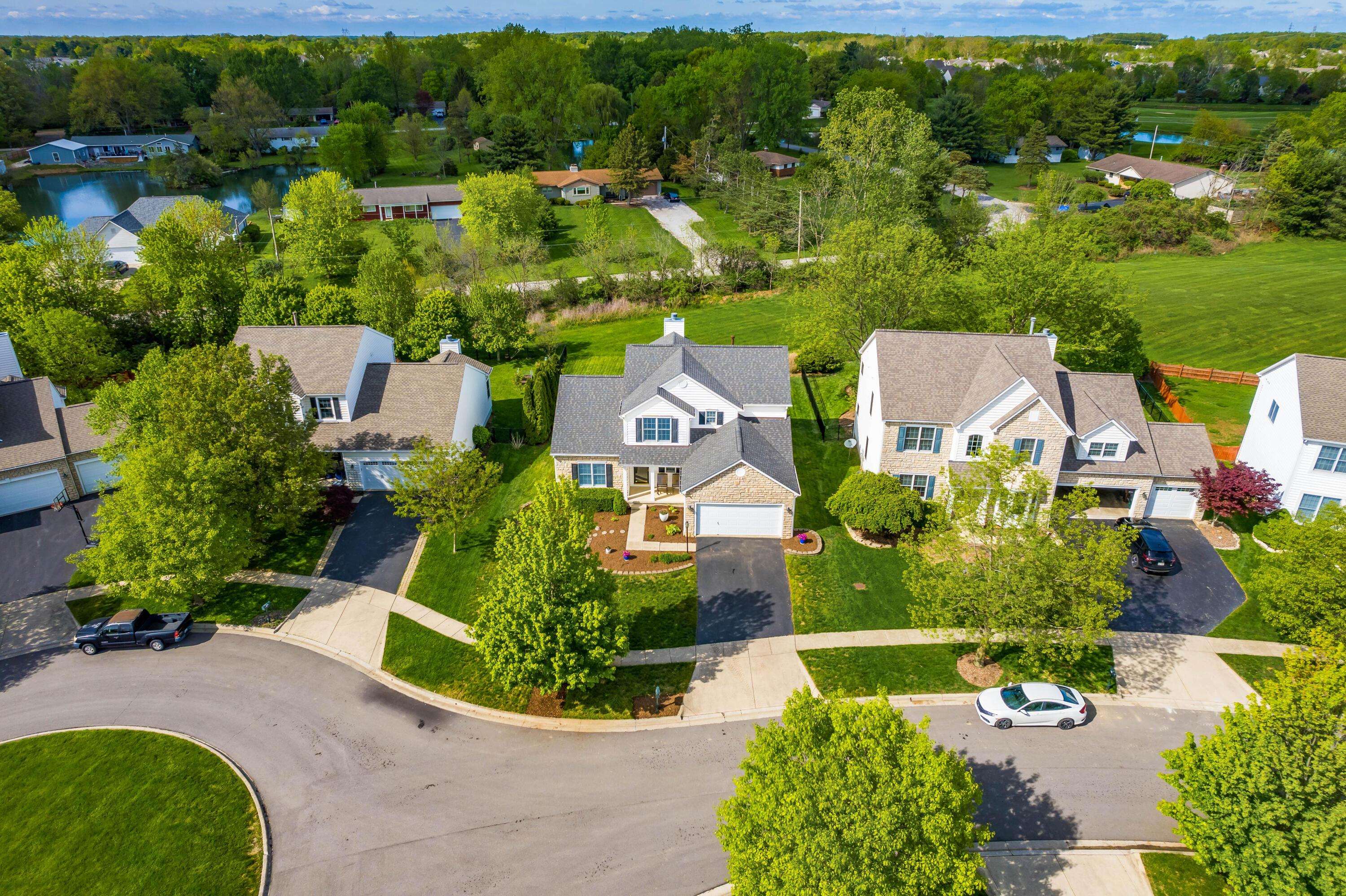 5068 Shadow Woods Court, Powell, Ohio image 3