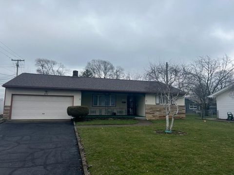 Photo of 570 S Westgate Avenue, Columbus, OH 43204 (MLS # 226006568)