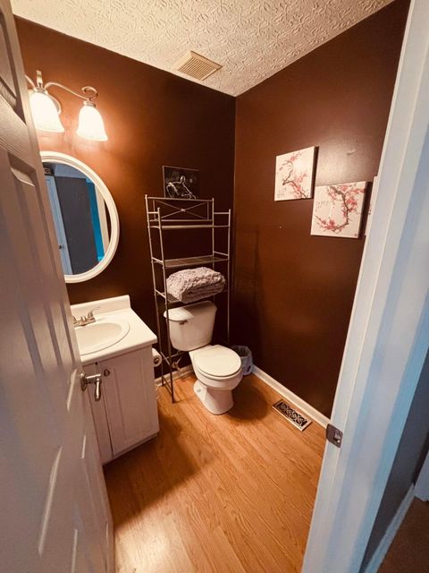 Tiny photo for 2967 Brookmont Court, Hilliard, OH 43026 (MLS # 225045381)