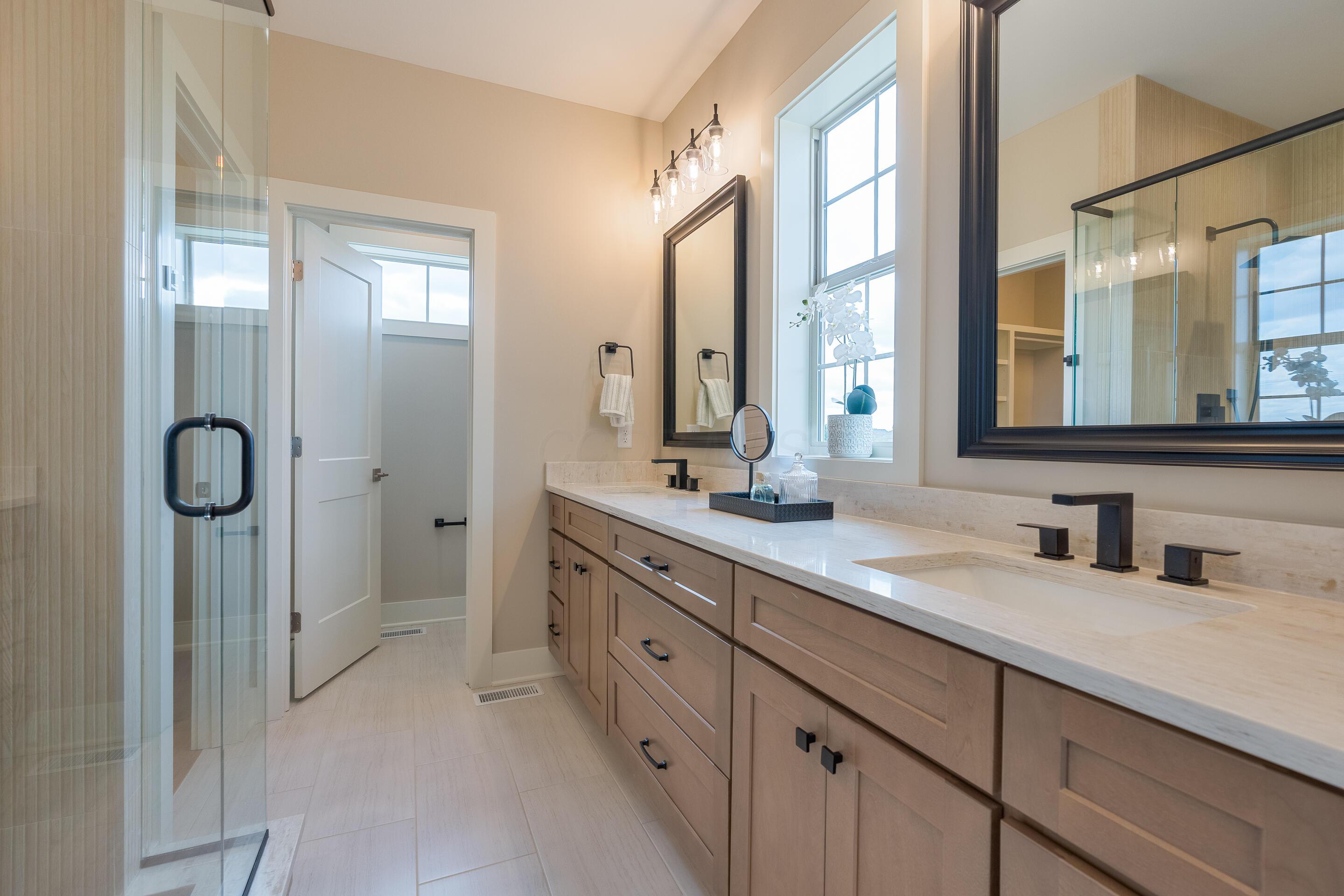 8101 Oaktree Drive, Dublin, Ohio image 25