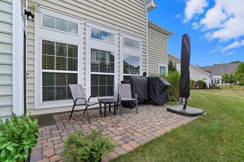 Tiny photo for 1622 Linkhorn Drive, Grove City, OH 43123 (MLS # 226003505)