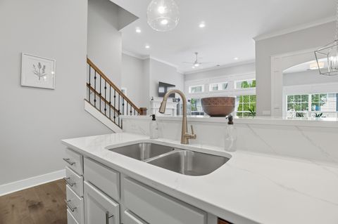 Tiny photo for 1622 Linkhorn Drive, Grove City, OH 43123 (MLS # 226003505)