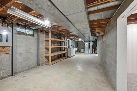 Tiny photo for 2245 Lane Road, Columbus, OH 43220 (MLS # 226014212)