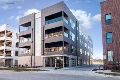 Photo of 705 Civitas Avenue 201 #201, Columbus, OH 43215 (MLS # 226002892)