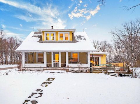 Photo of 5229 Bean Oller Road, Delaware, OH 43015 (MLS # 225044744)