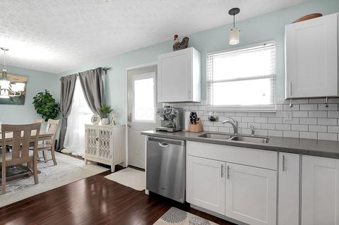 Tiny photo for 404 Assembly Street, Galloway, OH 43119 (MLS # 225042108)