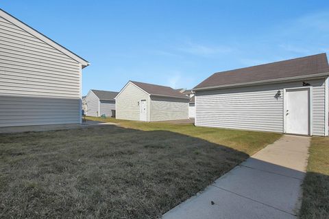 Tiny photo for 404 Assembly Street, Galloway, OH 43119 (MLS # 225042108)