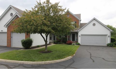 Photo of 2208 Victoria Park Drive, Columbus, OH 43235 (MLS # 226004635)