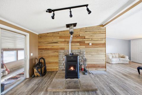 Tiny photo for 10370 Township Rd 57 NE, Roseville, OH 43777 (MLS # 226000851)