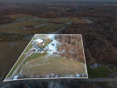 Tiny photo for 10370 Township Rd 57 NE, Roseville, OH 43777 (MLS # 226000851)