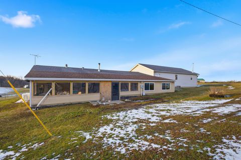 Tiny photo for 10370 Township Rd 57 NE, Roseville, OH 43777 (MLS # 226000851)