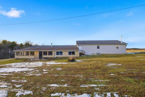 Tiny photo for 10370 Township Rd 57 NE, Roseville, OH 43777 (MLS # 226000851)