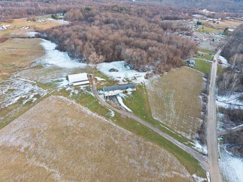 Tiny photo for 10370 Township Rd 57 NE, Roseville, OH 43777 (MLS # 226000851)