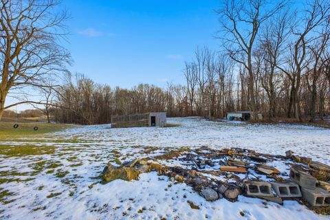 Tiny photo for 10370 Township Rd 57 NE, Roseville, OH 43777 (MLS # 226000851)