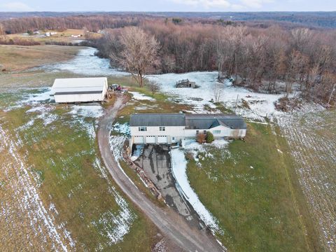 Tiny photo for 10370 Township Rd 57 NE, Roseville, OH 43777 (MLS # 226000851)