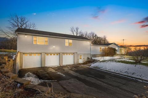 Tiny photo for 10370 Township Rd 57 NE, Roseville, OH 43777 (MLS # 226000851)