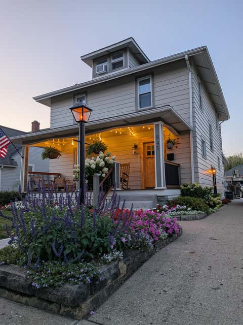 Photo for 841 E Mulberry Street