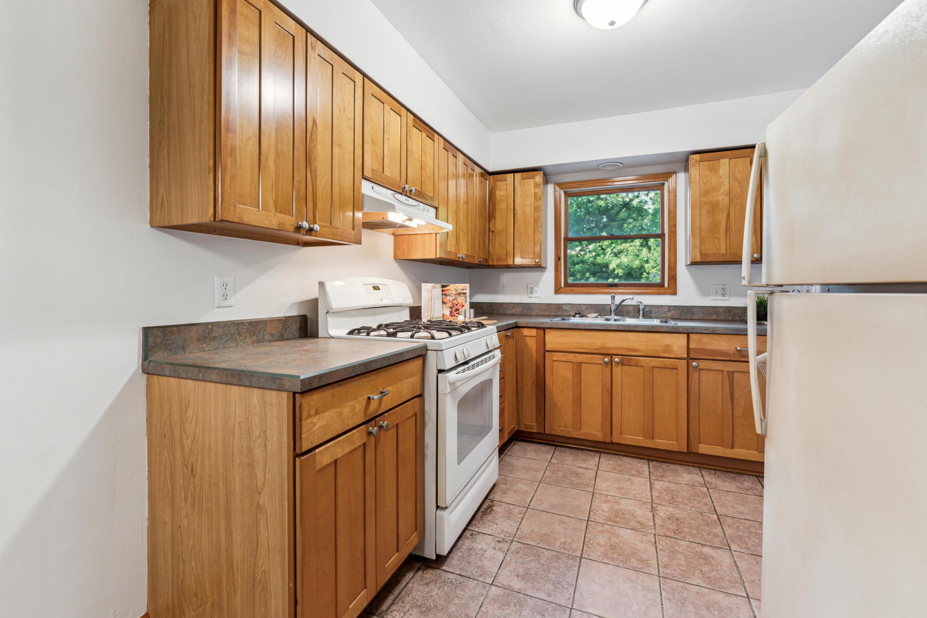 Columbus, Ohio 43214, United States, 2 Bedrooms Bedrooms, ,1 BathroomBathrooms,Residential,Active,143742