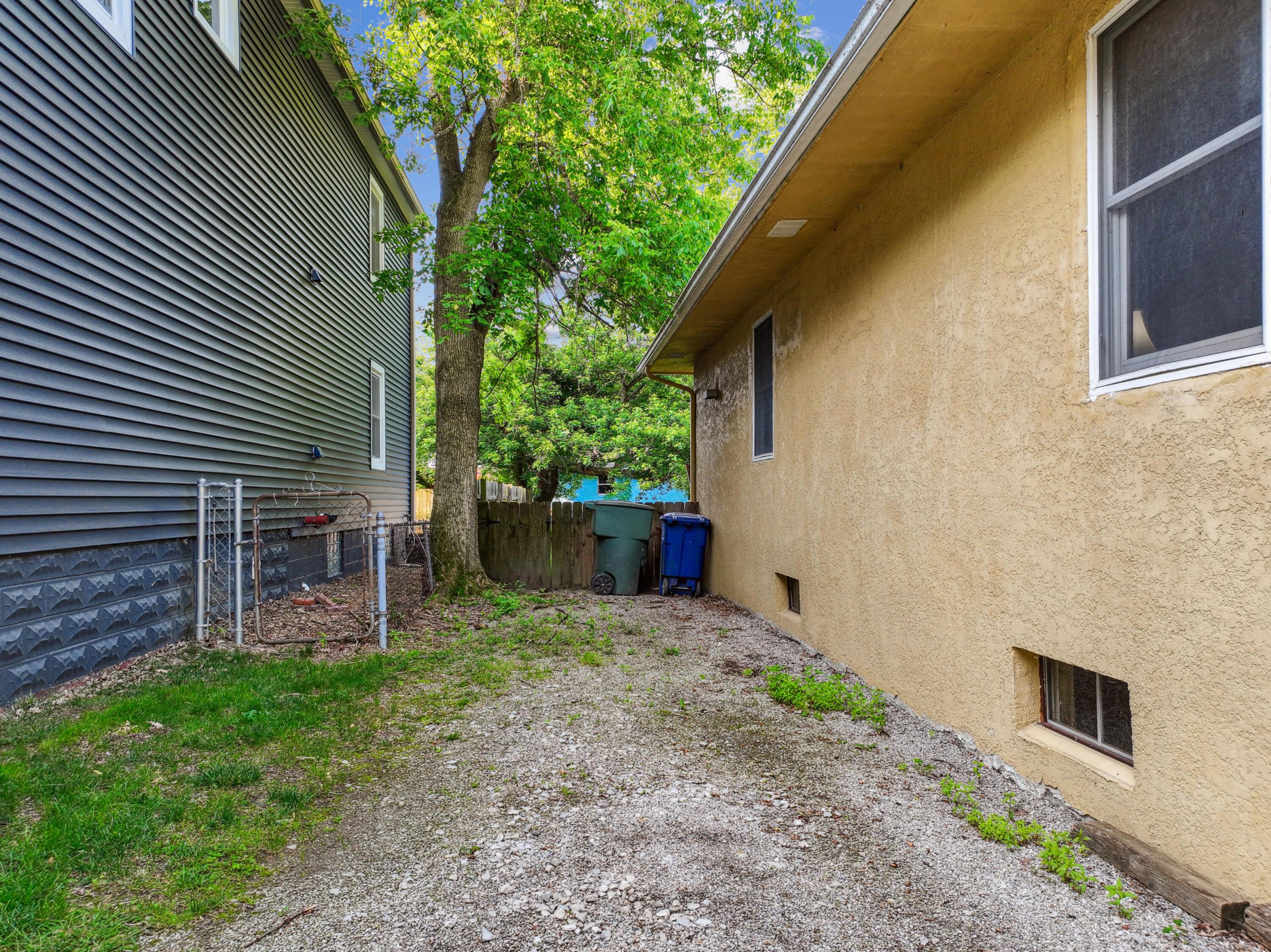 Columbus, Ohio 43214, United States, 2 Bedrooms Bedrooms, ,1 BathroomBathrooms,Residential,Active,143742