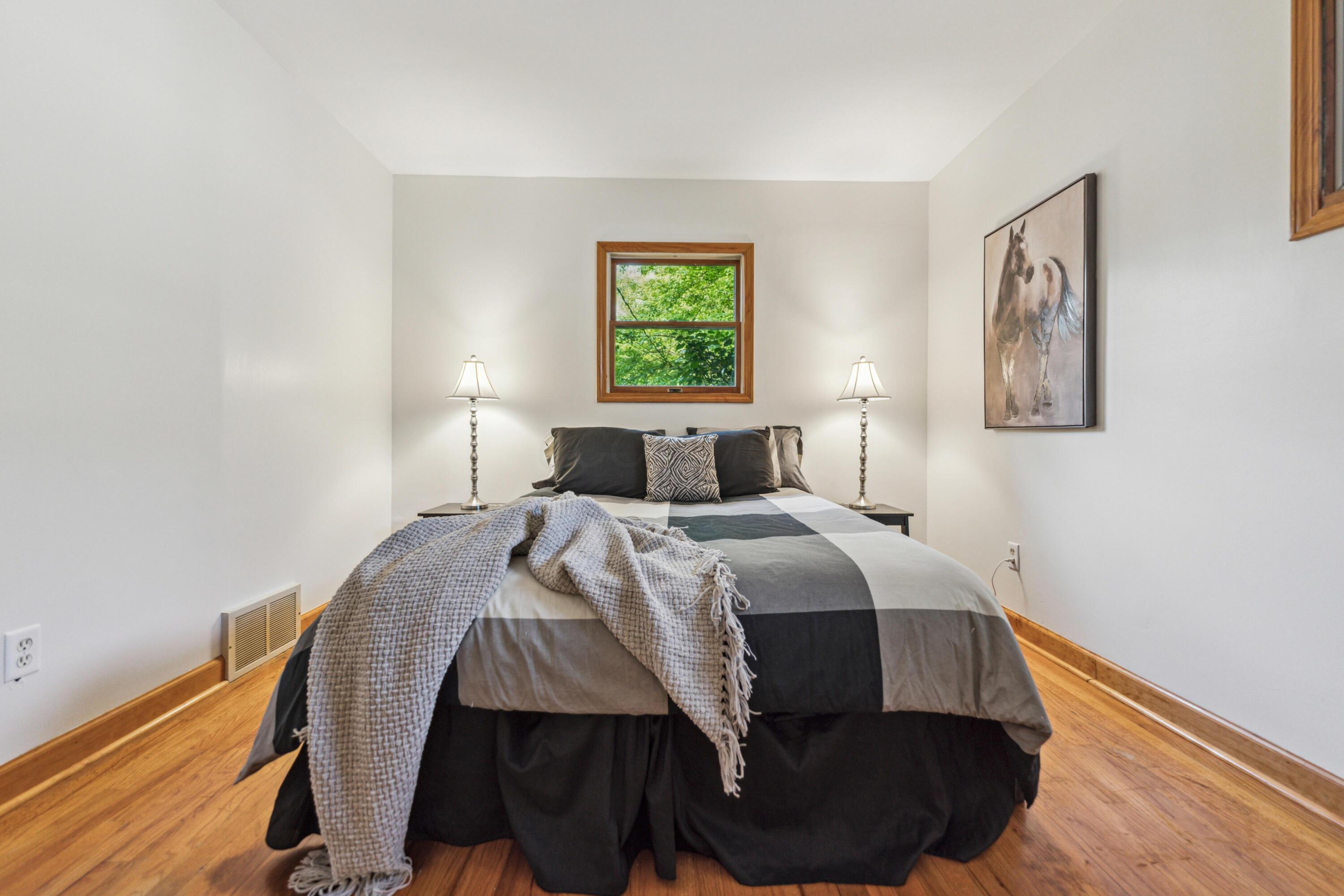 Columbus, Ohio 43214, United States, 2 Bedrooms Bedrooms, ,1 BathroomBathrooms,Residential,Active,143742