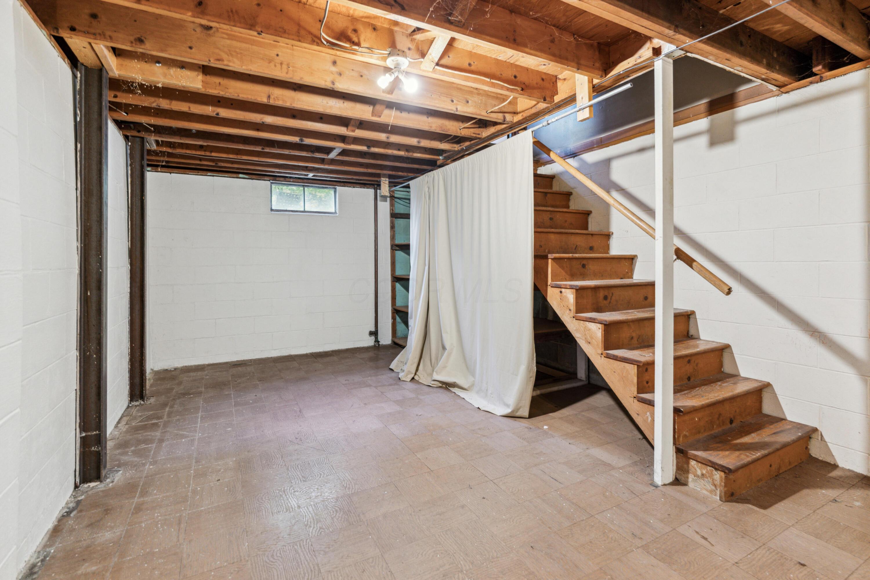 Columbus, Ohio 43214, United States, 2 Bedrooms Bedrooms, ,1 BathroomBathrooms,Residential,Active,143742